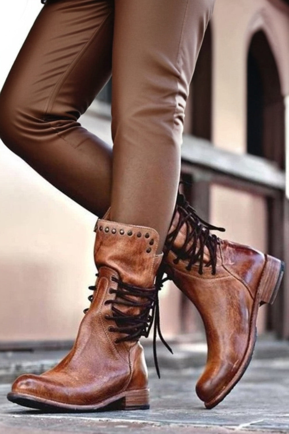 Vintage Solid Color Western Style Rivet Lace-Up Boots