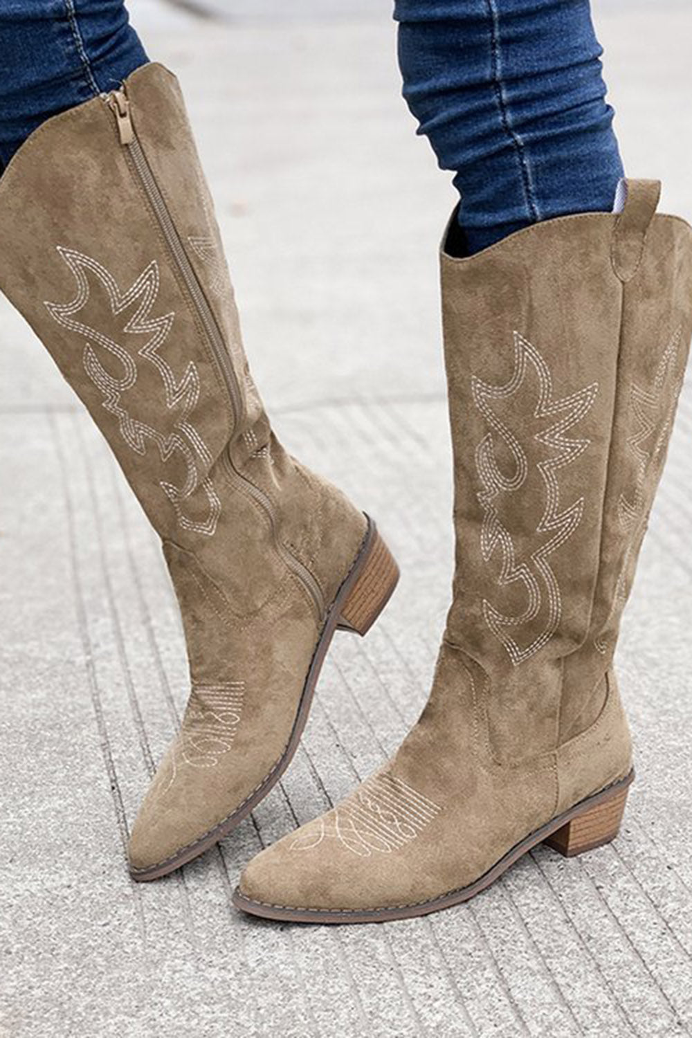 Vintage Khaki Embroidered Pointed Toe V-Cut Boots