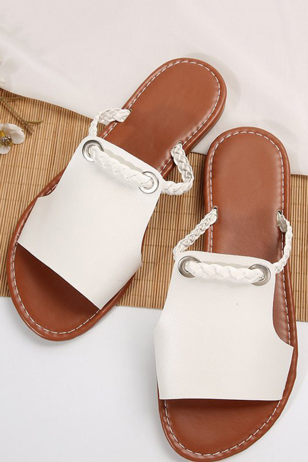 Daily Woven Strap Cut Out Round Toe Solid Color Slippers