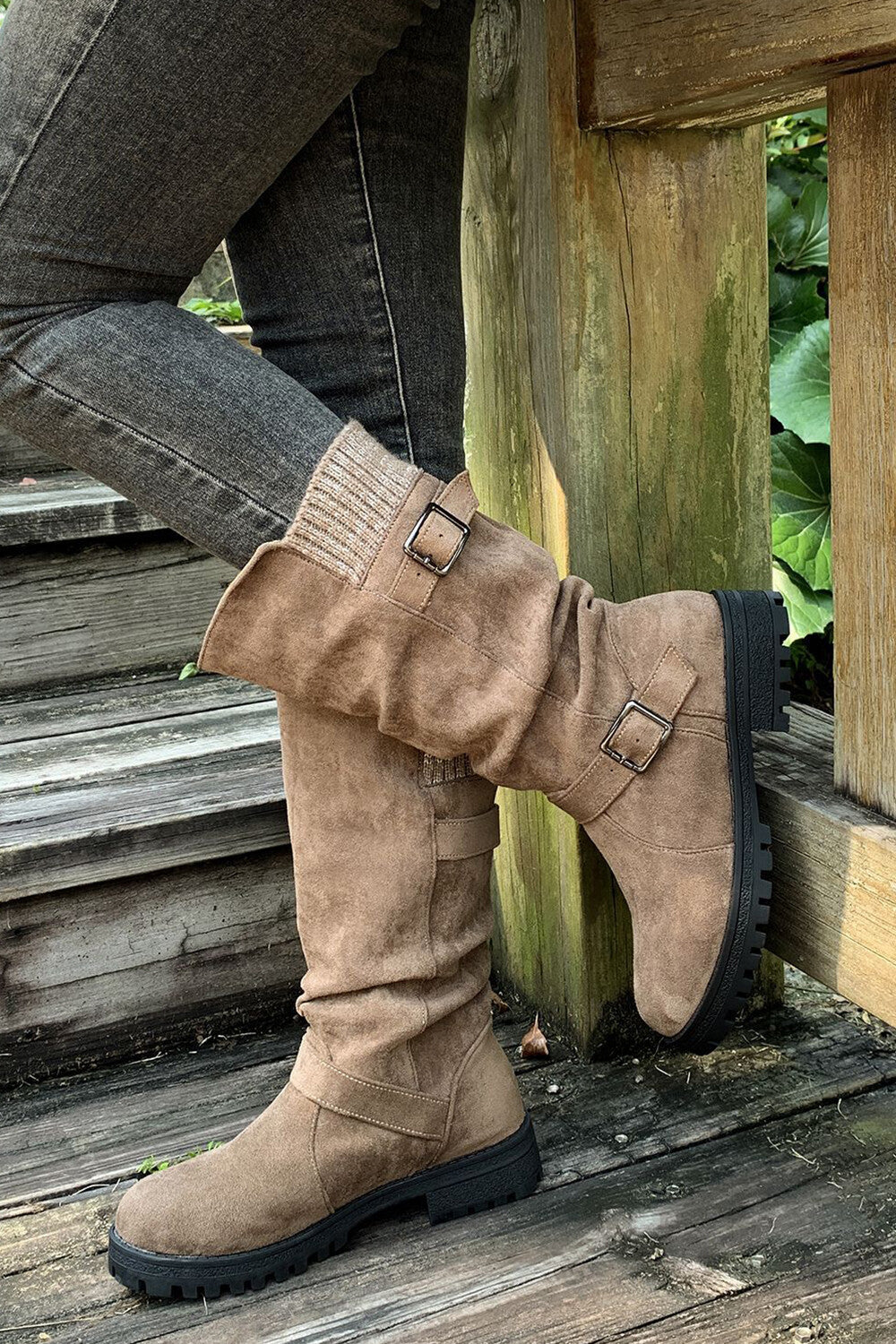 Retro Solid Color Round Toe Thick Heel Belt Buckle Suede Boots