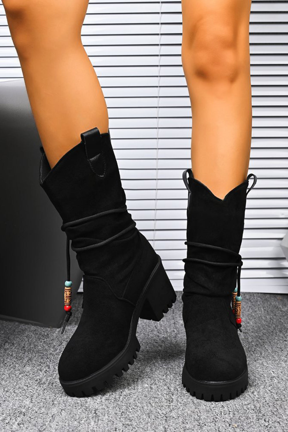 Retro Ethnic Style Round Toe V-Cut Suede Fashion Boots