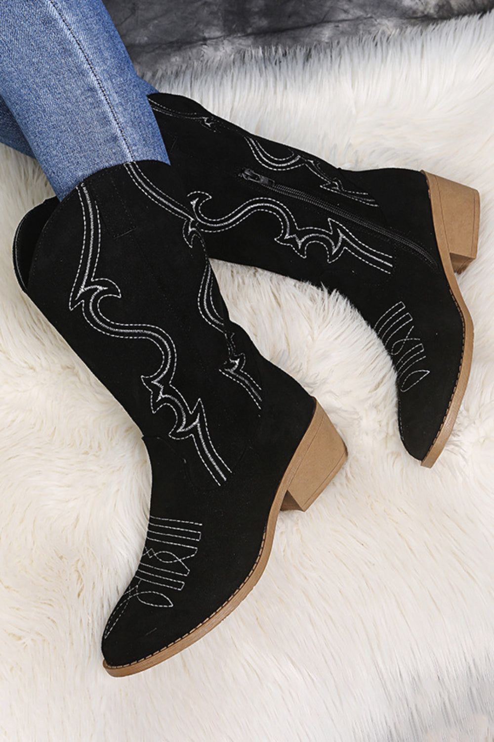Daily Embroidered Pointy Toe Chunky Heel Cowboy Mid Calf Boots