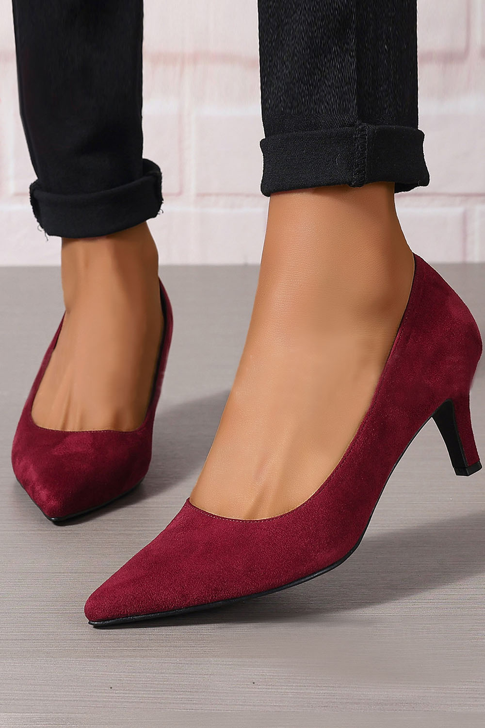 Casual Solid Color Pointed Toe Fine Heel Pumps