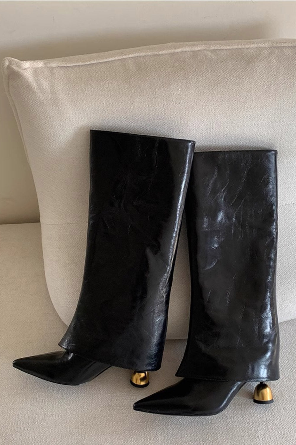 Daily Pointed Toe Folded Tube Patent Leather Metal Heel Boots