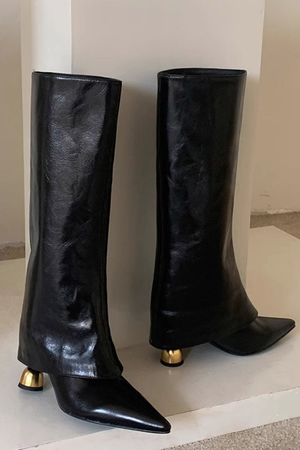 Daily Pointed Toe Folded Tube Patent Leather Metal Heel Boots
