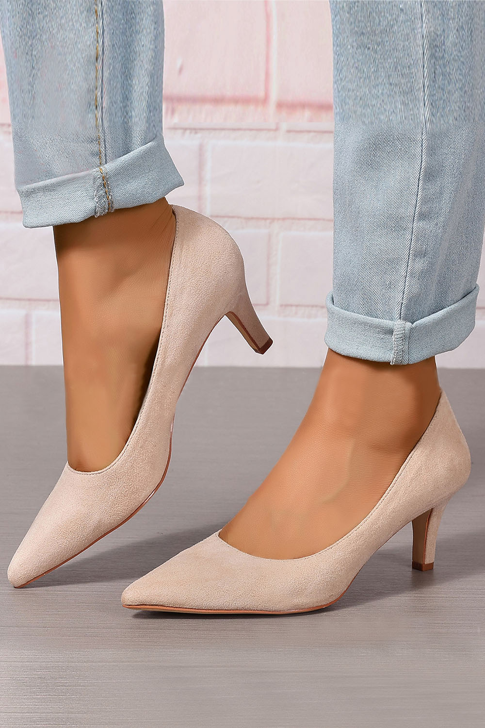 Casual Solid Color Pointed Toe Fine Heel Pumps